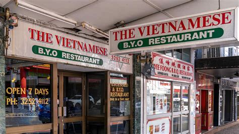 vietnamese restaurant near me open now